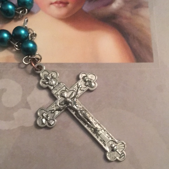 Vintage green faux pearl rosary crucifix Catholic - Picture 5 of 6